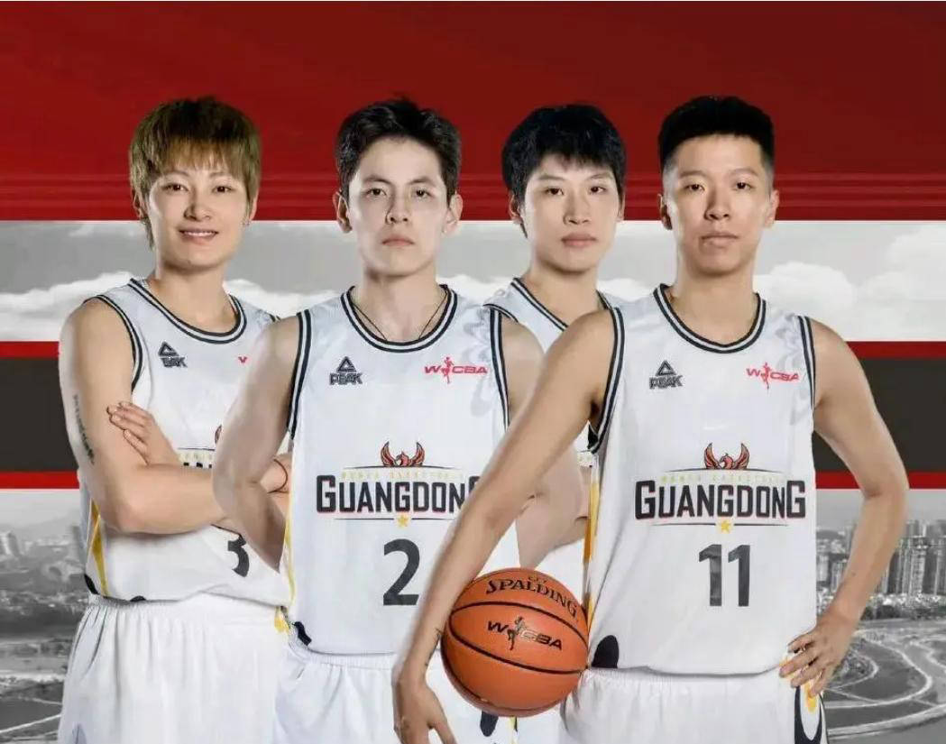 姐妹连线！杨力维杨舒予合砍25分老将发力助队大胜