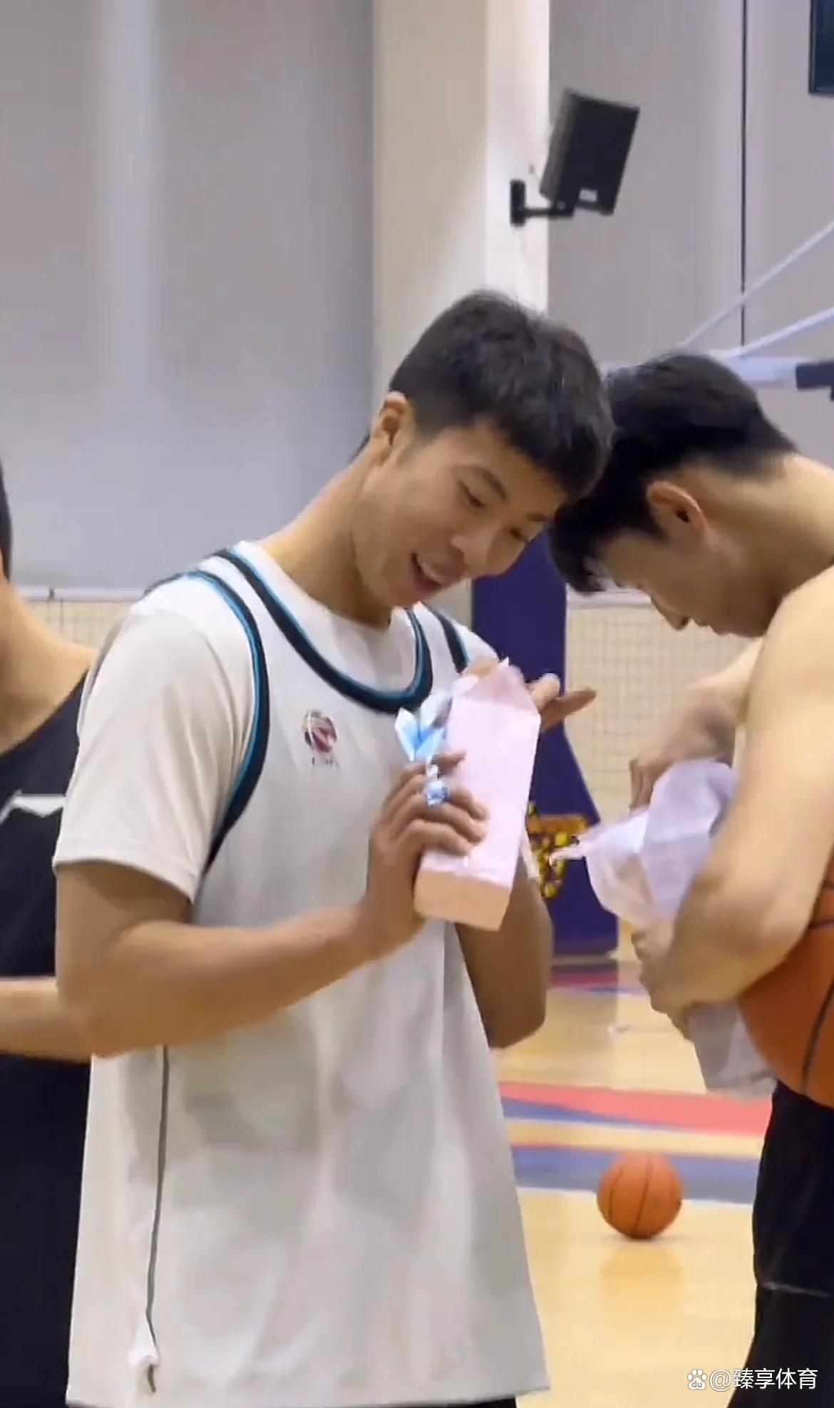 确认加盟！广东队正式迎来男篮顶级锋线，保送杜锋“躺”进决赛？的简单介绍